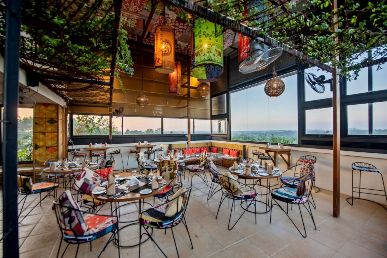 Gallery – White Moon